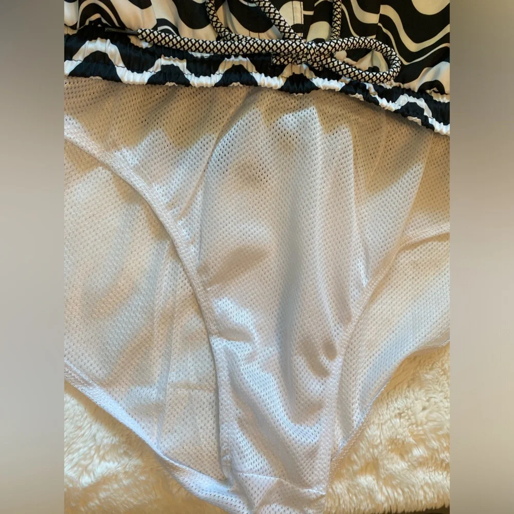 SOLD INC International Concepts Men's Wave-Print Swim Shorts Black L NWT - Picture 7 of 11